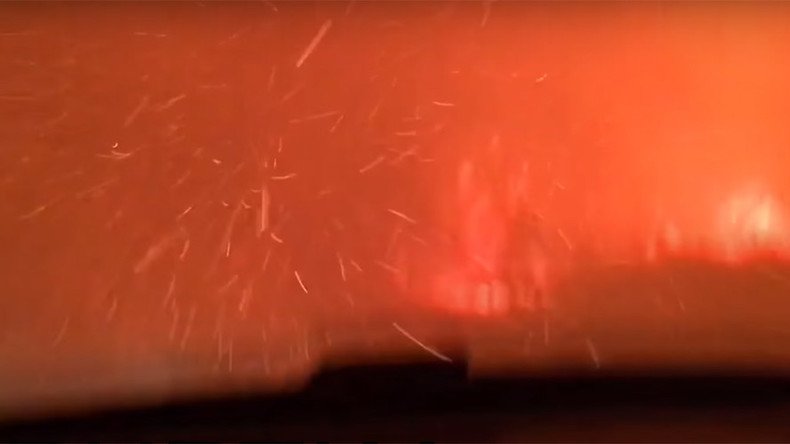 Hell of a Christmas! Terrified family drives through California bush fire (VIDEO)