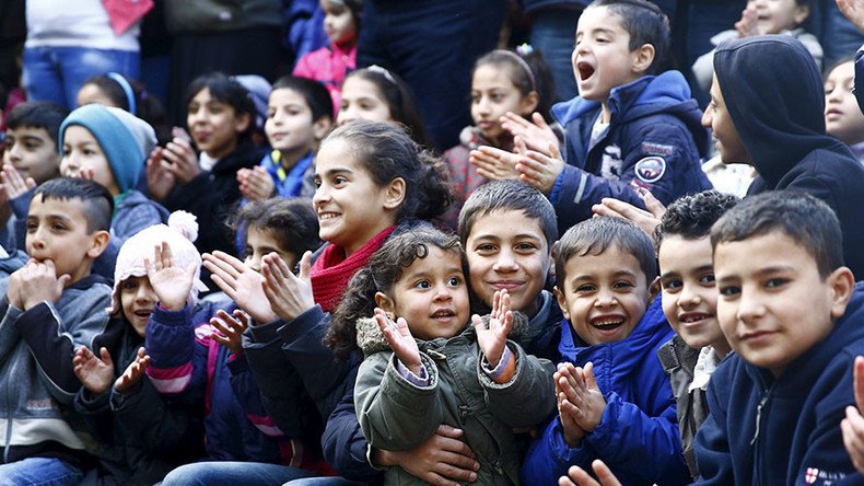 Germany recruits army of 8,500 language teachers for 200,000 refugee children