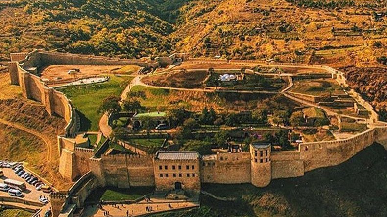 1 killed, 10 injured in attack on tourists at ancient fortress in Russia's Dagestan