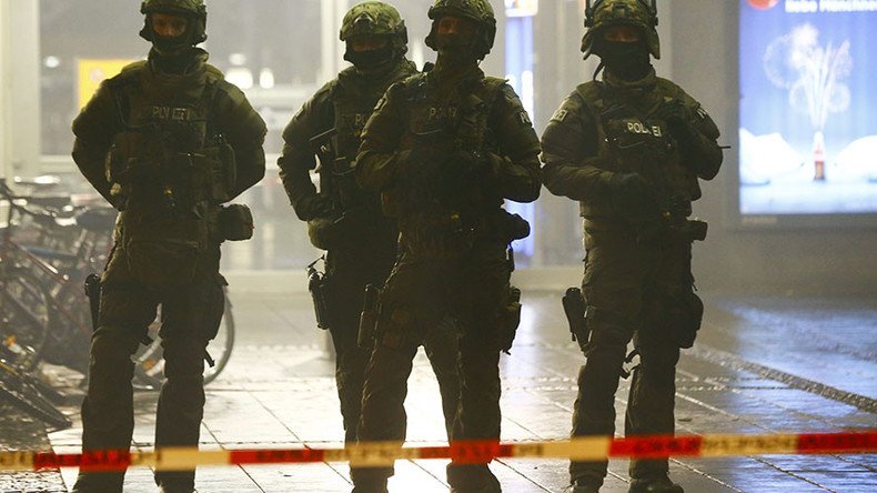 German police evacuate 2 train stations in Munich, warn public over ISIS suicide attack threat