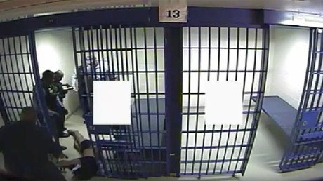 Chicago prisoner dies after being tased, beaten and dragged out of cell (VIDEO)