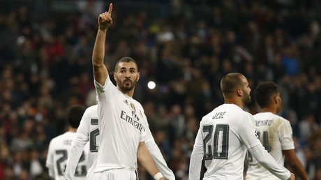 Champions League round-up: Real Madrid score 8, Manchester United crash out