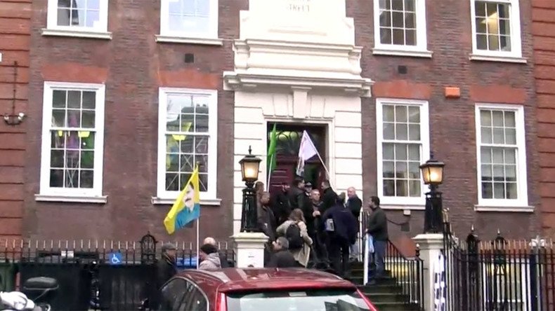 Kurdish protesters occupy Conservative Campaign HQ in London (VIDEO)