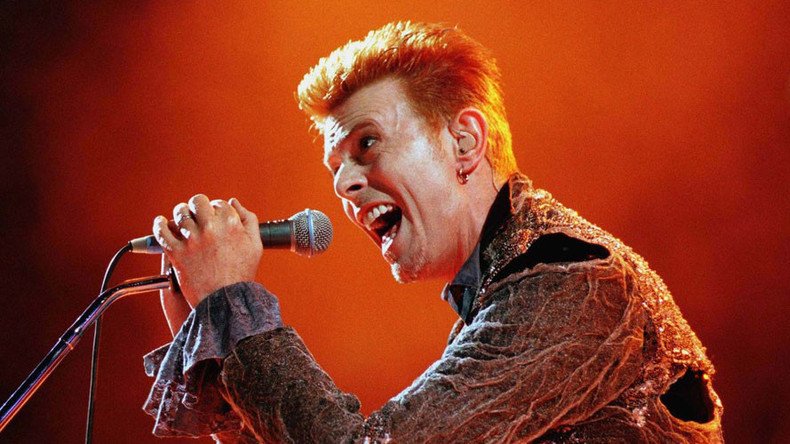 Let’s Dance: Bowie fans honor ‘Starman’ at London ‘shrine’