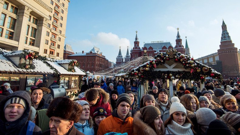 Citizens see situation in Russia as ‘normal’ but expect crisis to deepen, poll shows