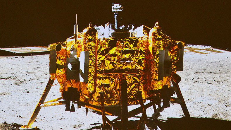  China aims to be first to land on dark side of moon 