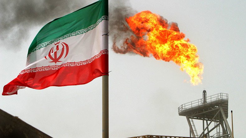 Oil falls below $28 per barrel as Iran sanctions lifted