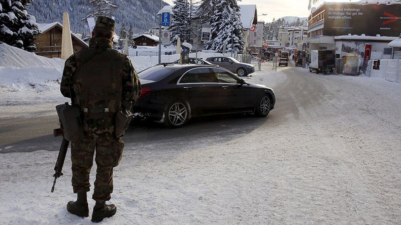 Swiss marching powder: Soldiers sent home from Davos for taking cocaine on duty