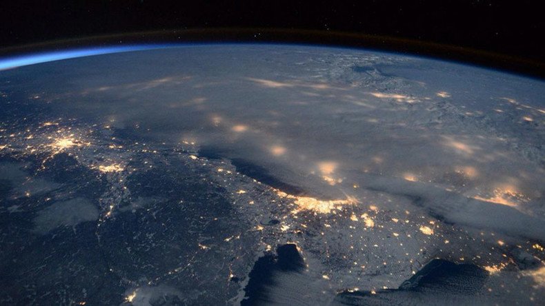Severe blizzard & thundersnow captured from space cloaking East Coast (PHOTOS)