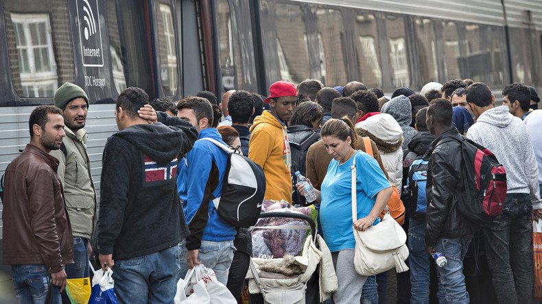 Denmark approves confiscation of refugees’ valuables, delay of family reunifications