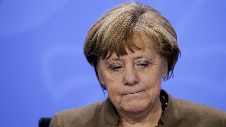 40% of Germans want Merkel to quit over refugee policy – poll