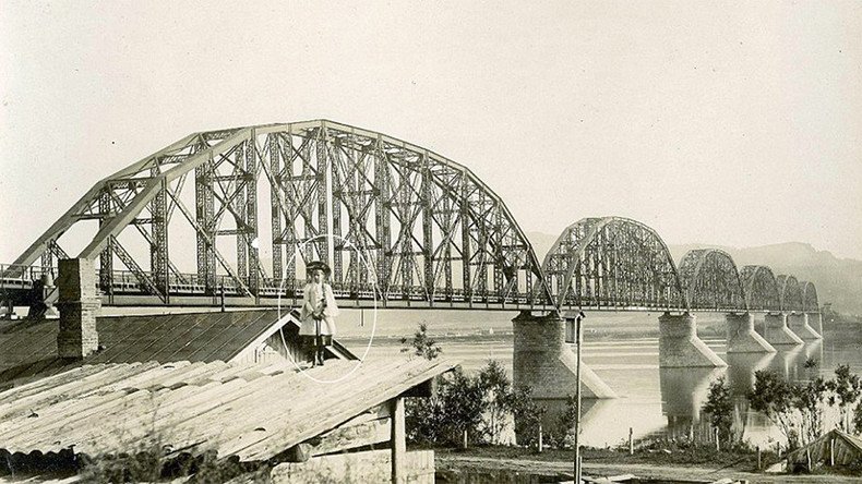  'Phantom girl' in century-old pictures sends Siberian researchers on frantic search (PHOTOS)