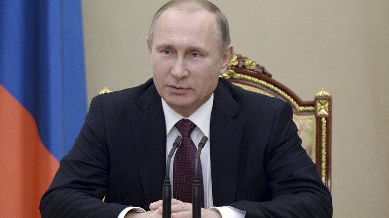 Putin becomes target of bizarre personal attacks as West's regime-change policy fizzles