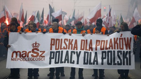Polish towns torpedo plans for refugee centers