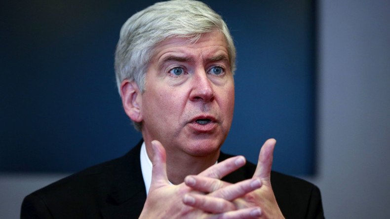 Snyder will testify to Congress over Flint water crisis, releases 20,000 emails