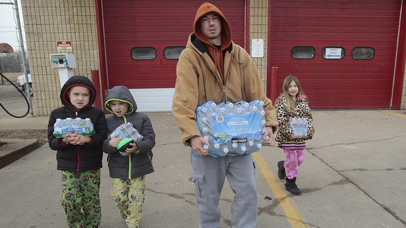 Museum in Flint teaching kids how to filter water