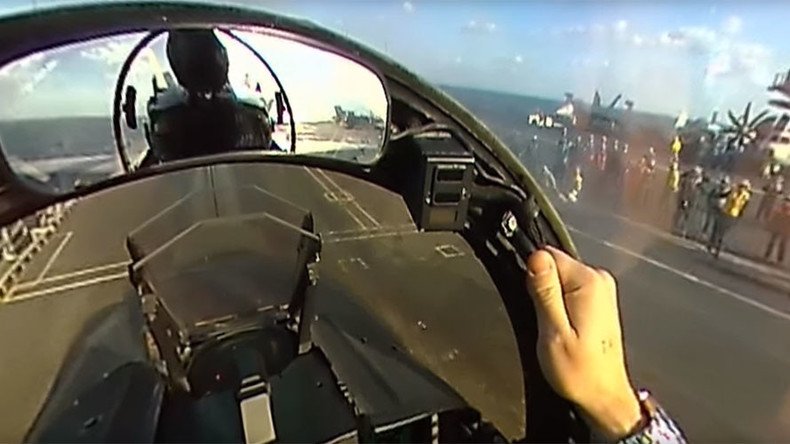 F/A-18 Super Hornet takes off in 360-degree clip from aircraft carrier in Med (VIDEO)