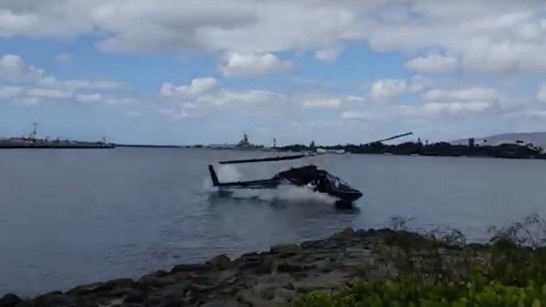Helicopter crashes into water near Pearl Harbor (VIDEO)
