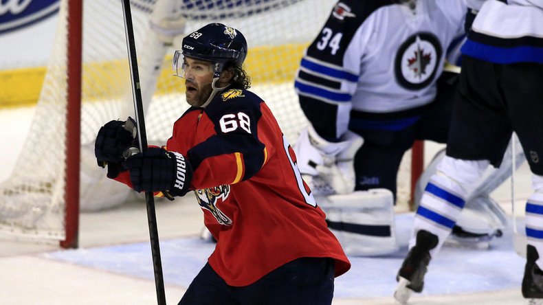 Jaromir Jagr scores goal #742 to become NHL's 3rd highest all-time scorer