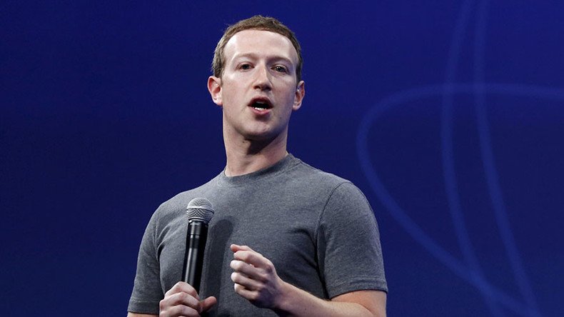 Zuckerberg backs Apple in FBI iPhone privacy battle