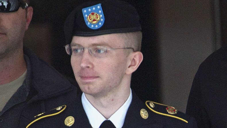 Chelsea Manning’s mail censored over ‘US copyright law,’ EFF cries foul