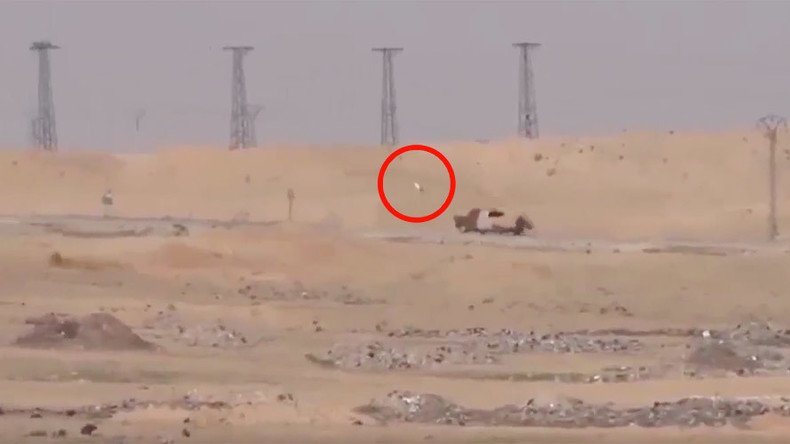 Syrian YPG allegedly uses US high-tech anti-tank missile to blow up ISIS truck (VIDEO)