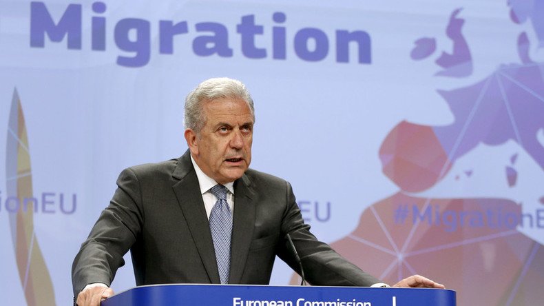 Schengen will ‘break down’ in 10 days if no solution to migrant crisis found – EU commissioner