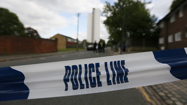 Police Taser knife-wielding man after 4-hour London siege