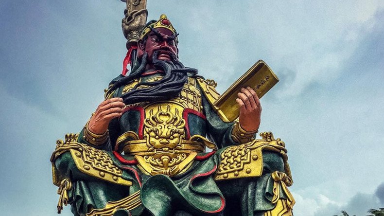 Monster statues: China’s gigantic tribute to god of war and other bizarre effigies (PHOTOS) 