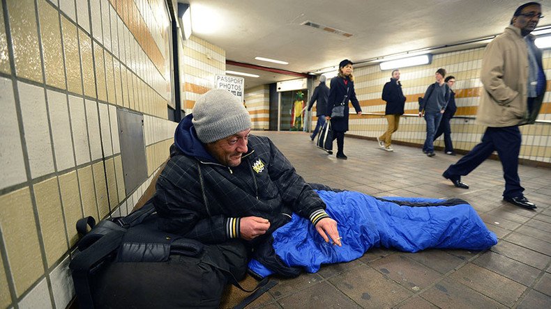 Homeless Britain: Numbers sleeping rough rocket by almost a third in one year