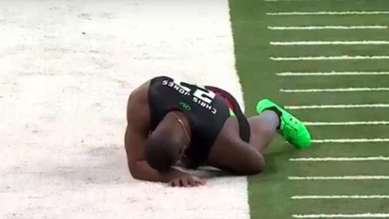 Football player pops out of his shorts during televised event (NSFW VIDEO)