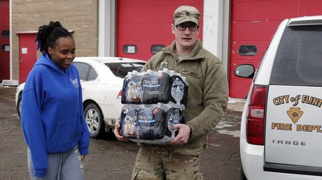 Flint water crisis: Mayor, governor spar over timeline to replace lead pipes
