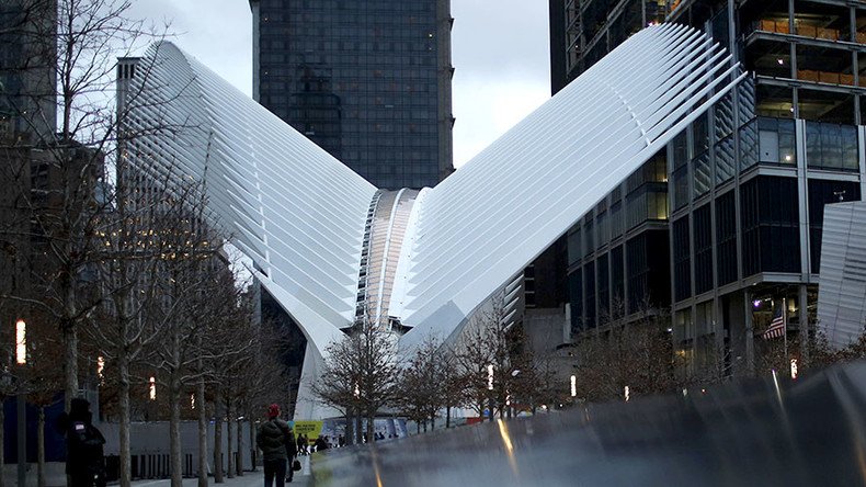 Ungrand opening: $4 billion World Trade Center transport-shopping hub lacks shops
