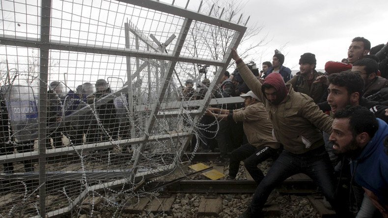 Macedonia eyes shutting off Balkan route if Austria hits refugee limit