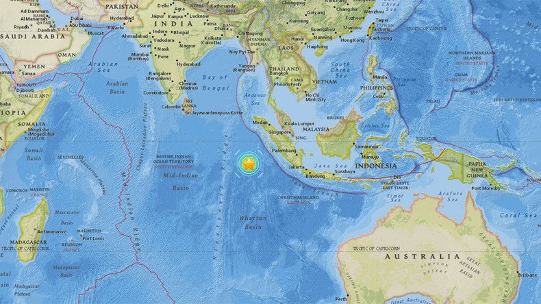 Deaths reported after 7.8 quake strikes off Indonesia, tsunami warning issued