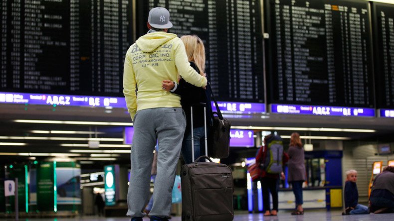 Airports warn of costly terminal redesigns if Schengen falls