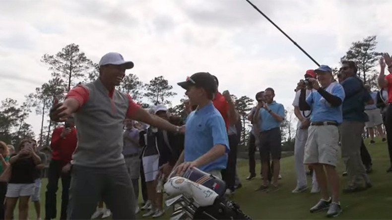11yo conquers Tiger Woods' new golf course with a perfect hole-in-one shot (VIDEO)