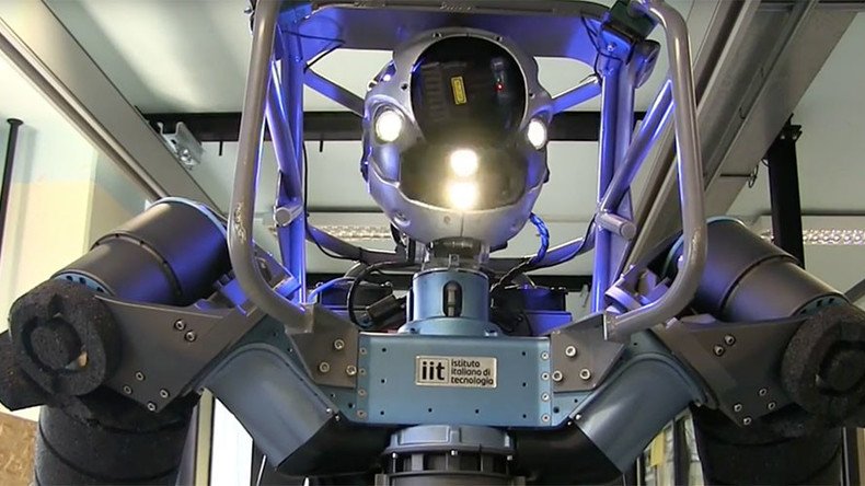 Eerie or exciting? Disaster response droid opens doors, crawls & moves obstacles (VIDEO)