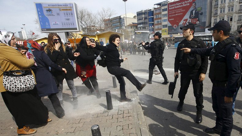Turkish police break up women’s protest with rubber bullets