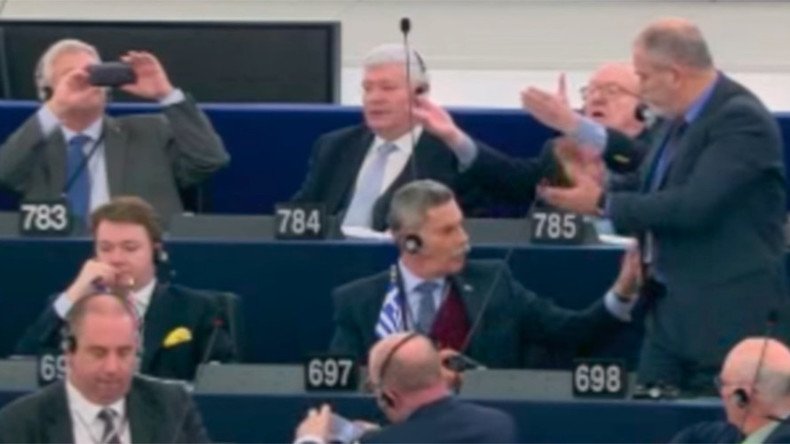 'Turks are barbaric & dirty': Greek MEP booted out of plenary for insults (VIDEO)