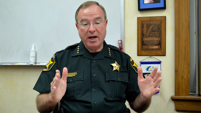 Florida sheriff threatens to ‘lock the Apple CEO up’ over dispute with FBI