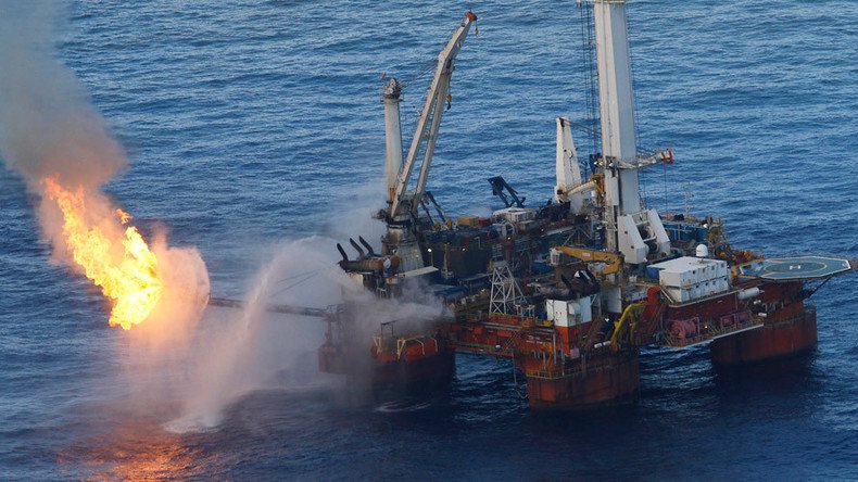 Obama reverses policy on oil drilling along Atlantic coast