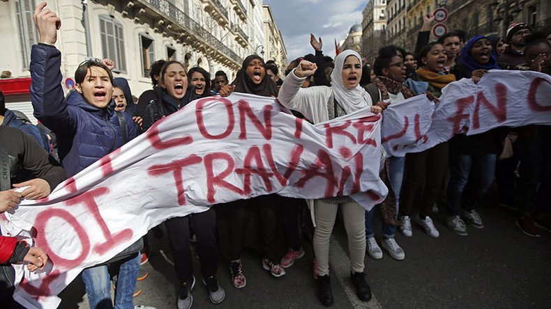 Tear gas, firecrackers & arrests: Anti-labor reform rallies held in Paris (VIDEO, PHOTOS)