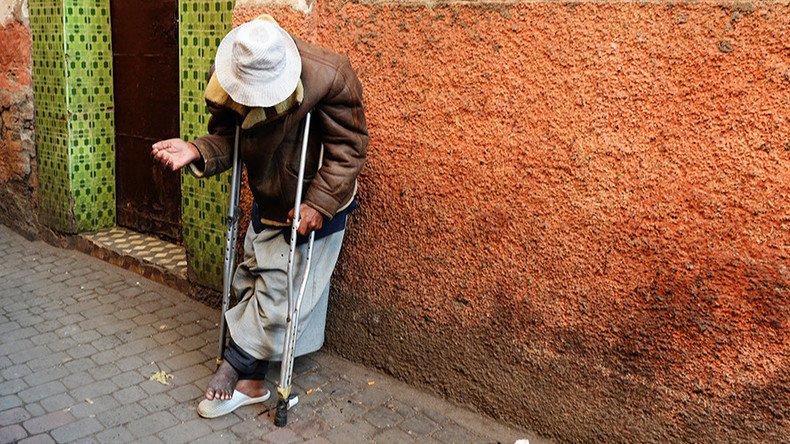 Hand-outs out: Italian town to fine those who give money to beggars