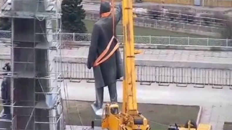Shaking off communist past 5 times: Ukraine makes habit of demolishing Lenin monuments 