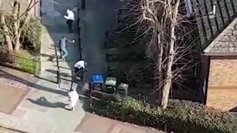 Gunman filmed shooting at teens in North London (VIDEO)
