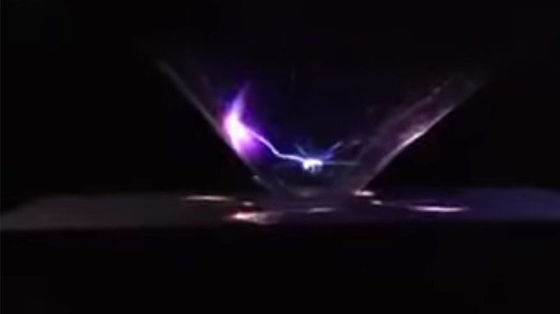 Amazing hologram ‘lightning’ beamed from iPhone (VIDEO)