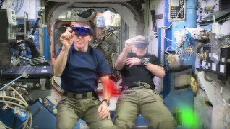 Astronauts Scott Kelly & Tim Peake save Earth from space invaders (VIDEO)