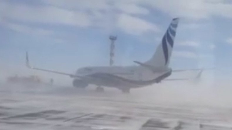 Northern exposure: Siberian hurricane winds pull 40-ton Boeing 737 along runway (VIDEO)