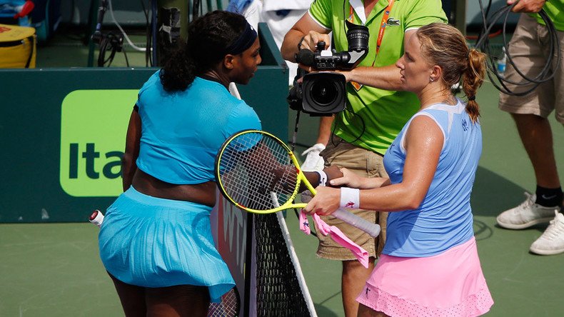Russia's Svetlana Kuznetsova knocks Serena Williams out of Miami Open